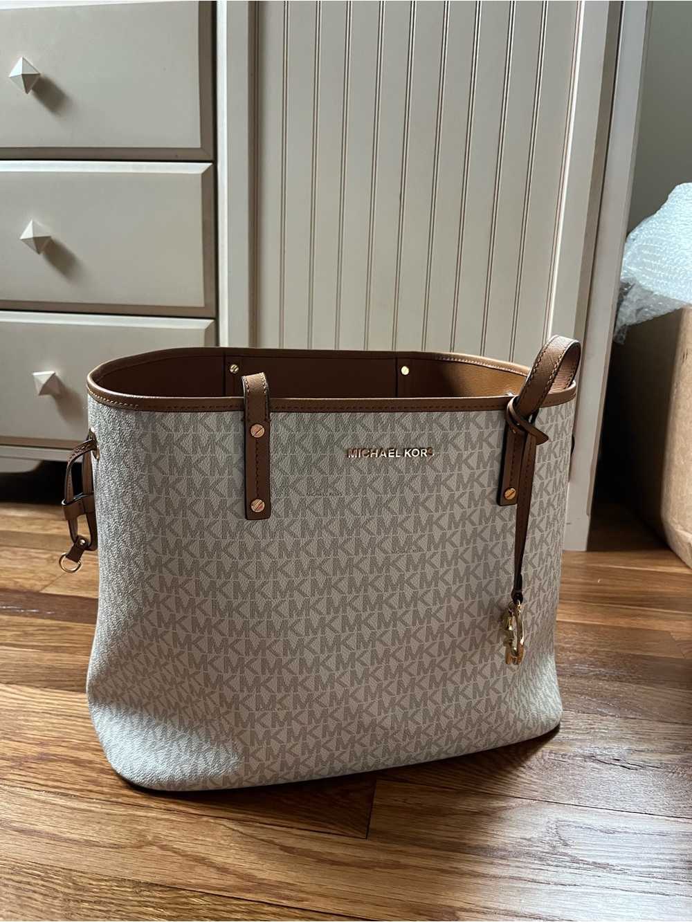 Michael Kors Signature Medium Tote Bag
